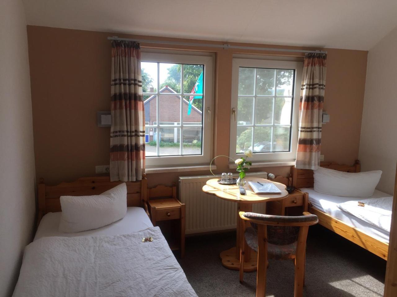 Hotel Wuelfers Gasthaus Gross Ippener エクステリア 写真